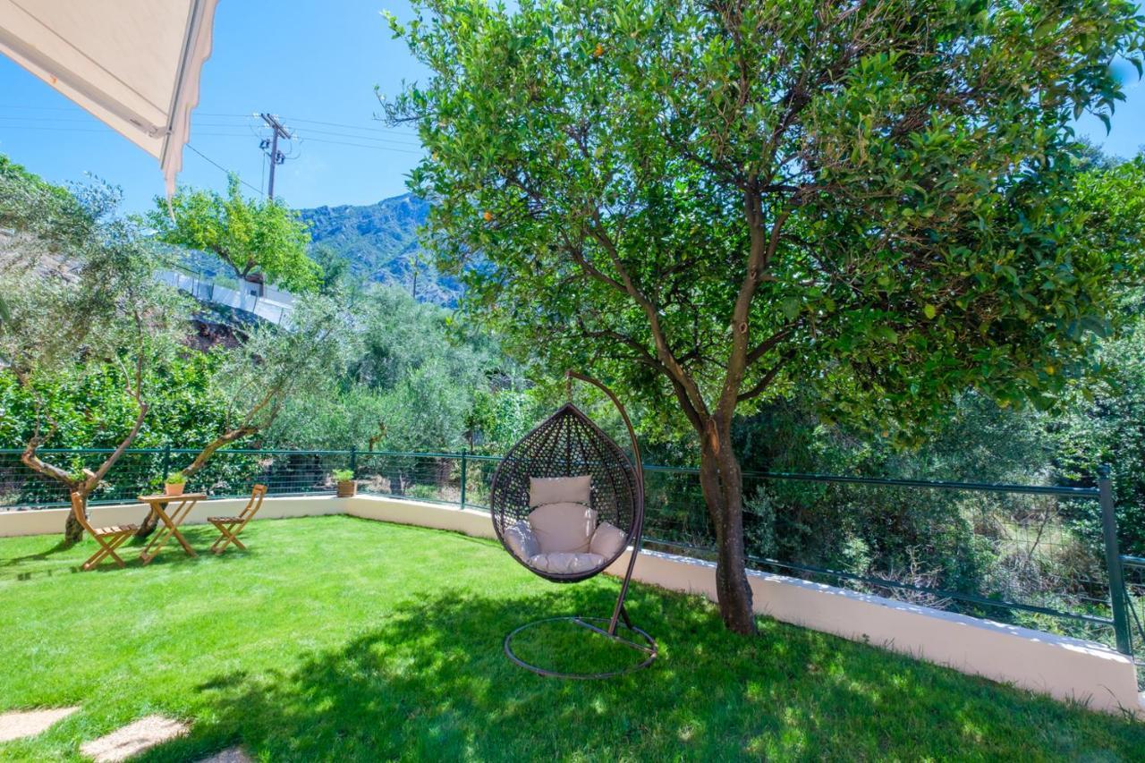 Almyros Aktis Private Garden Apartment Kalamata Extérieur photo