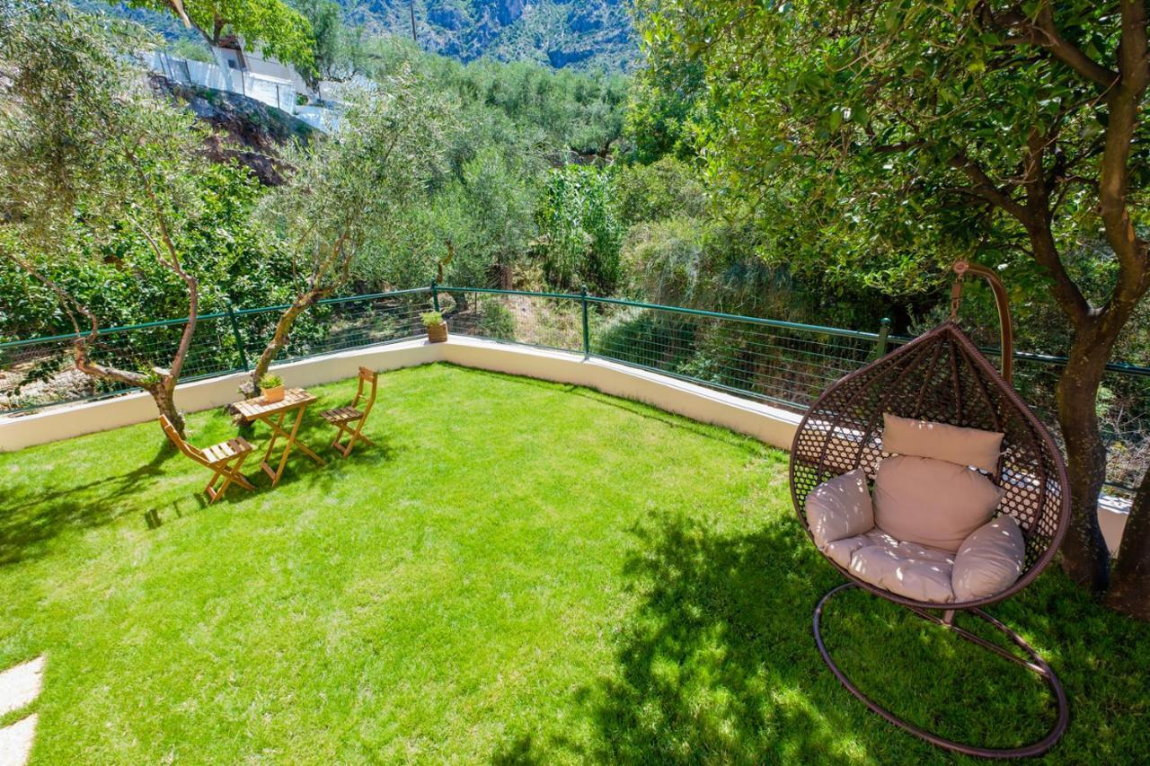 Almyros Aktis Private Garden Apartment Kalamata Extérieur photo
